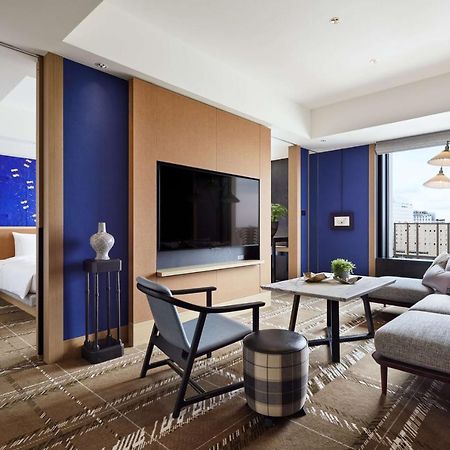 Hyatt Centric Kanazawa Exterior foto A suite at the hotel